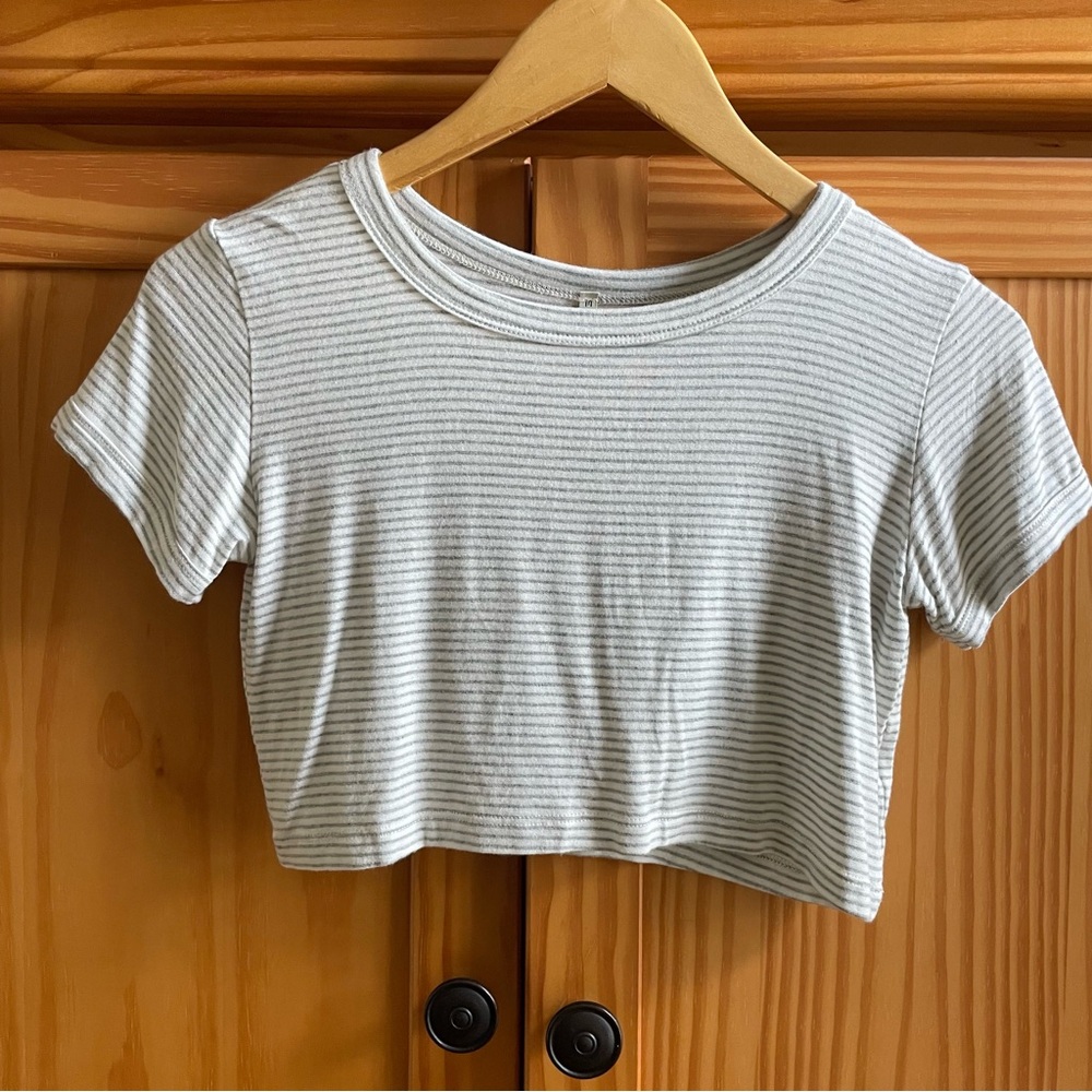 LF Emma & Sam Gray and White Striped Crop Top NWT